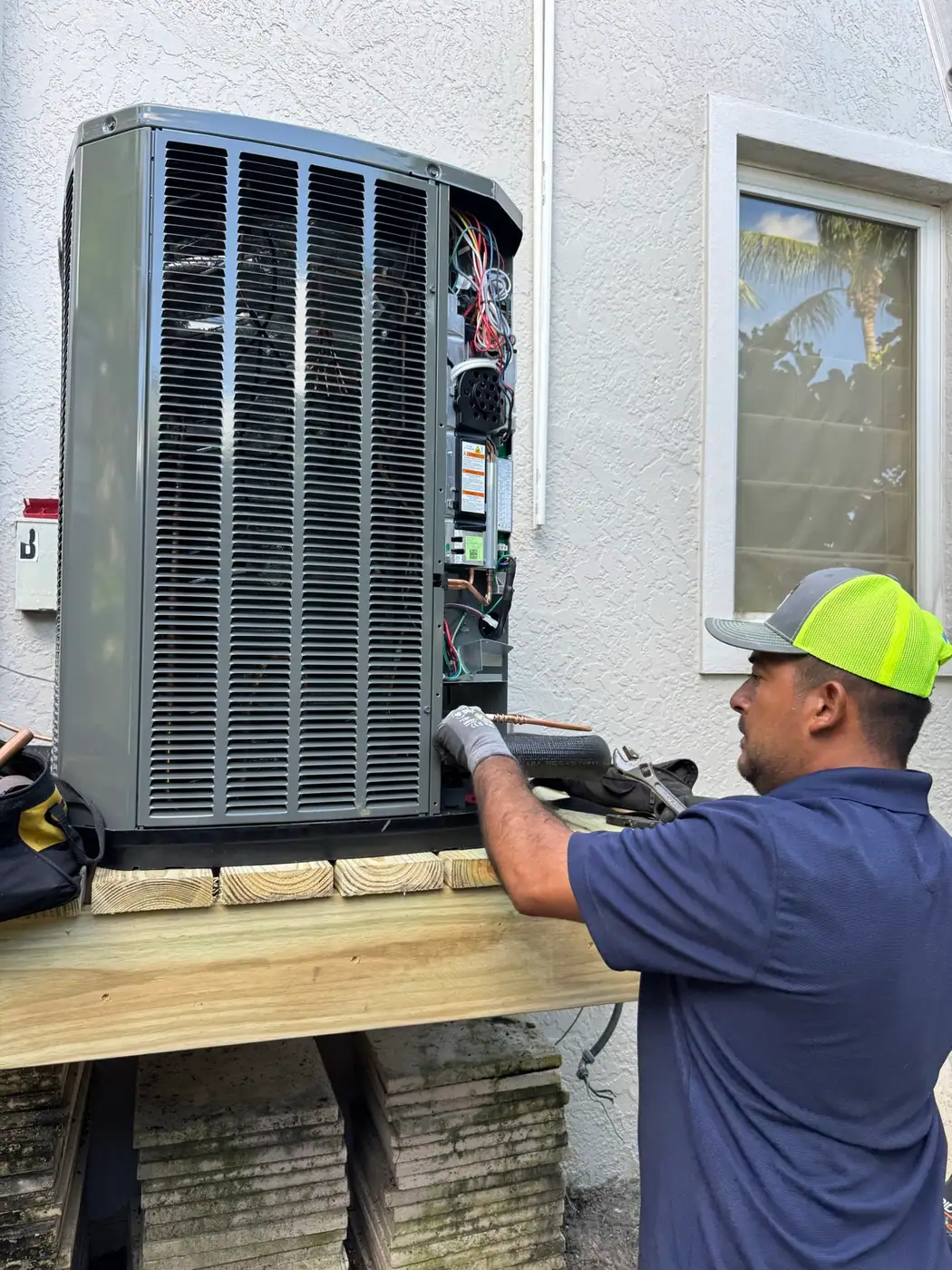 AC Installation and Replacement by an ACMAN technician